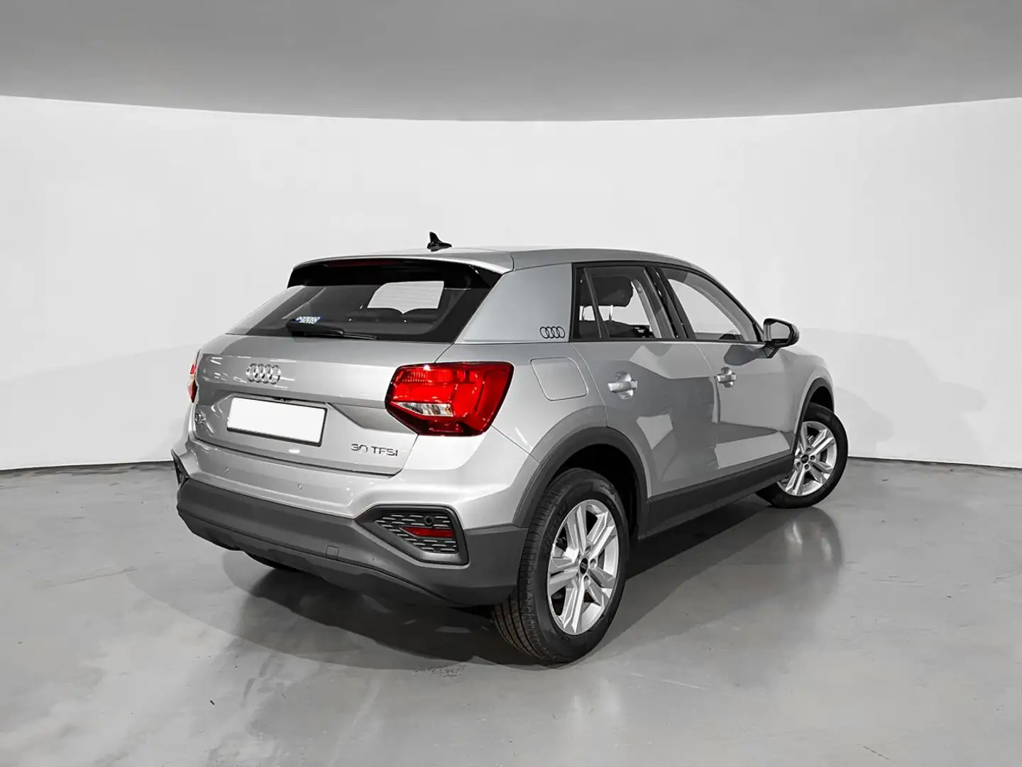 Audi Q2 Edition 30 TFSI 81 kW (110 CV) Plateado - 2