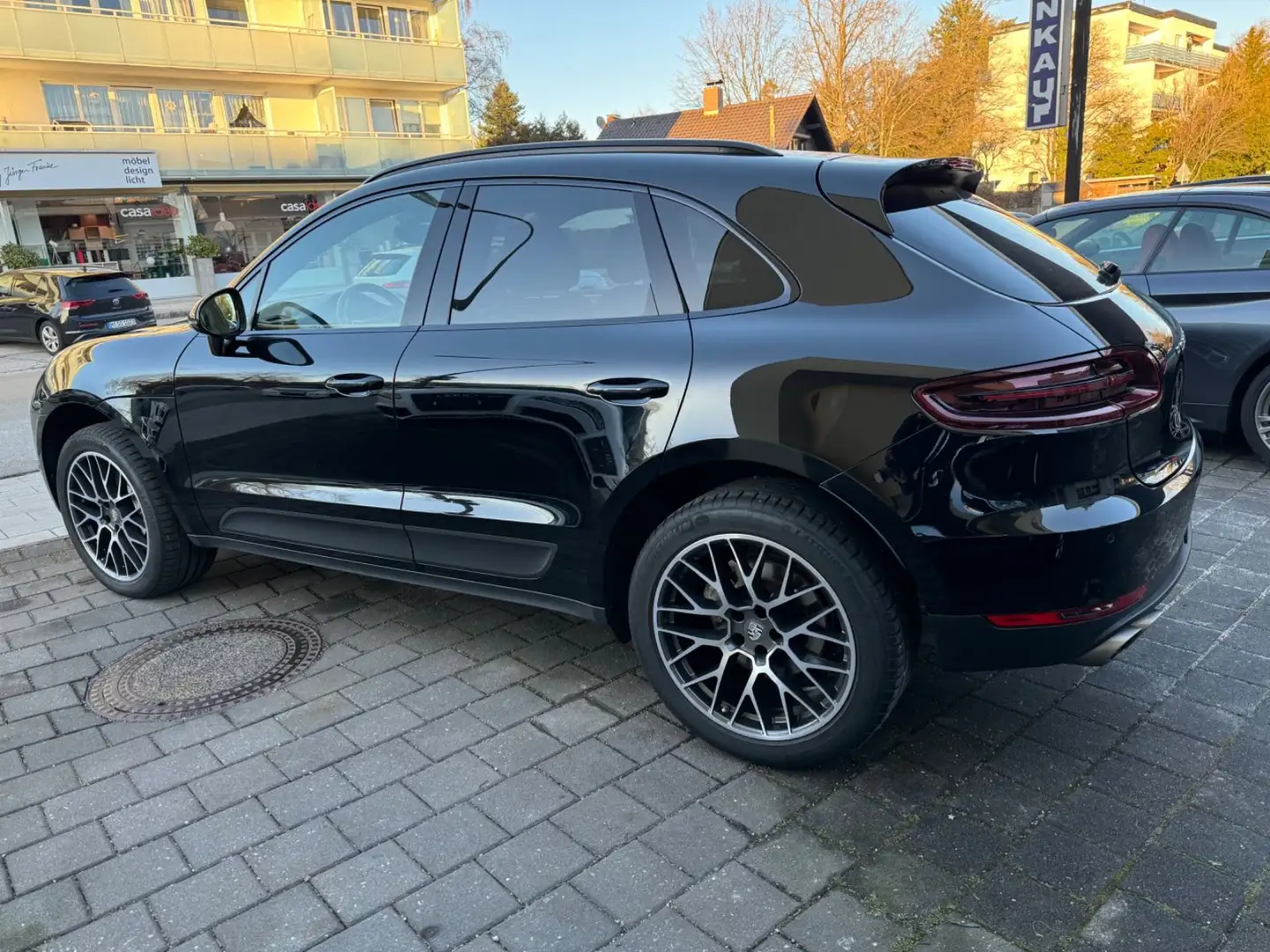 Porsche Macan S / 1 HAND Černá - 1