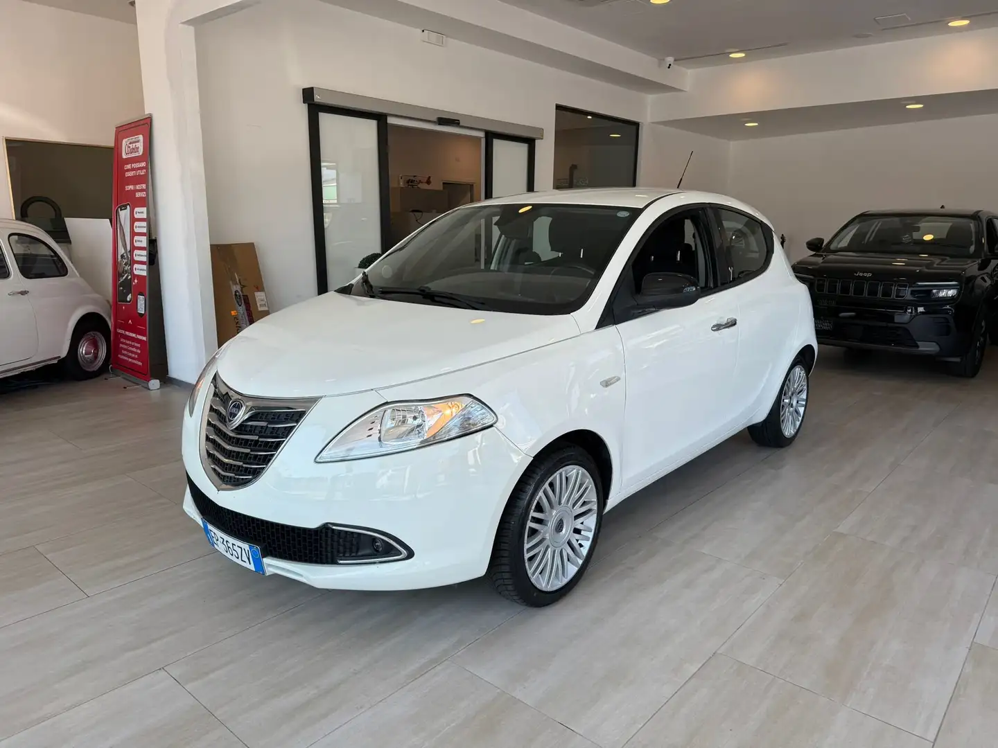 Lancia Ypsilon Ypsilon III 2011 1.3 mjt Platinum s Blanc - 2