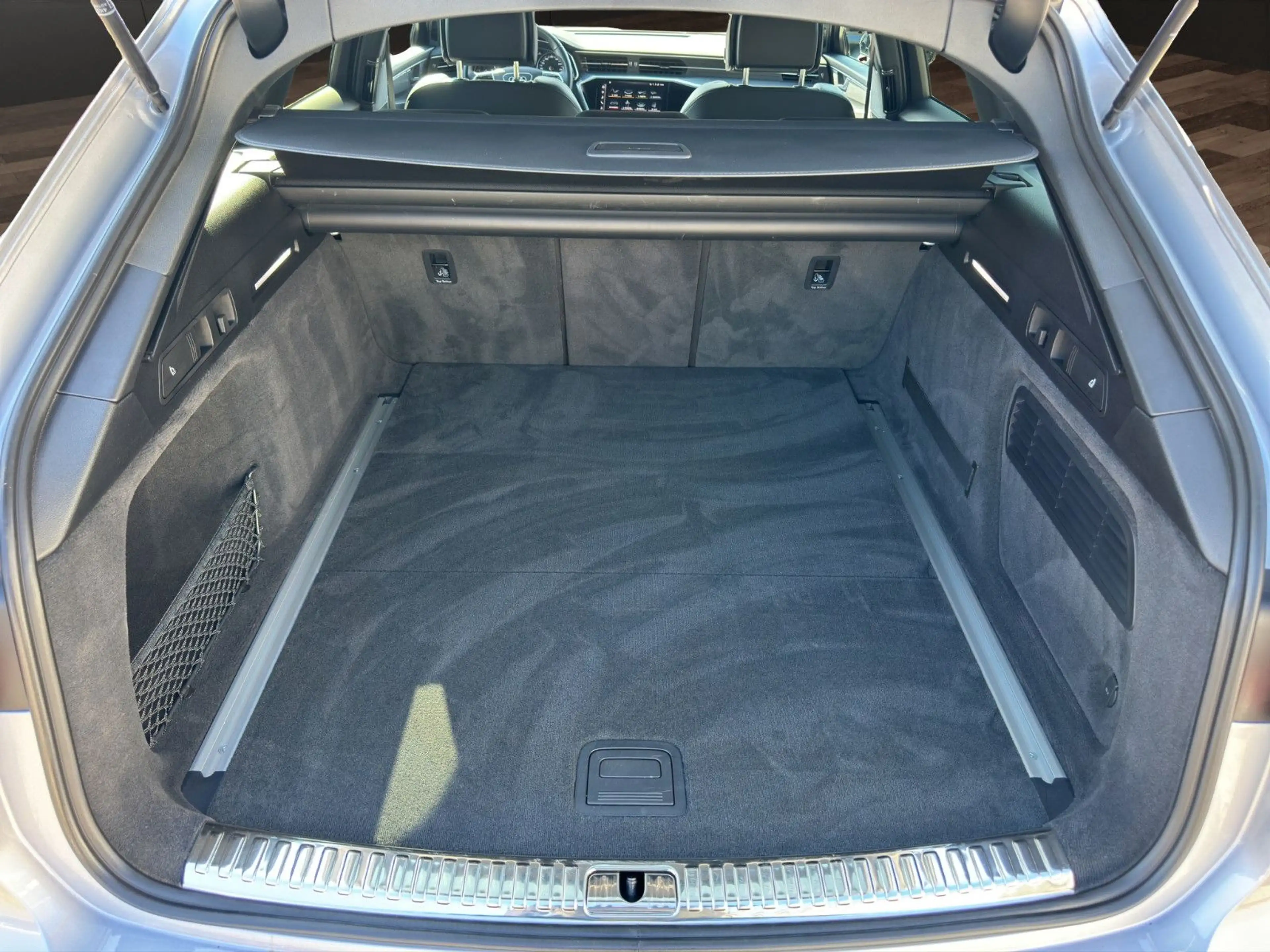 Audi A6 allroad 50 TDI qu. tiptr.  HD+STHZG+ALLRDLNKG — photo 6
