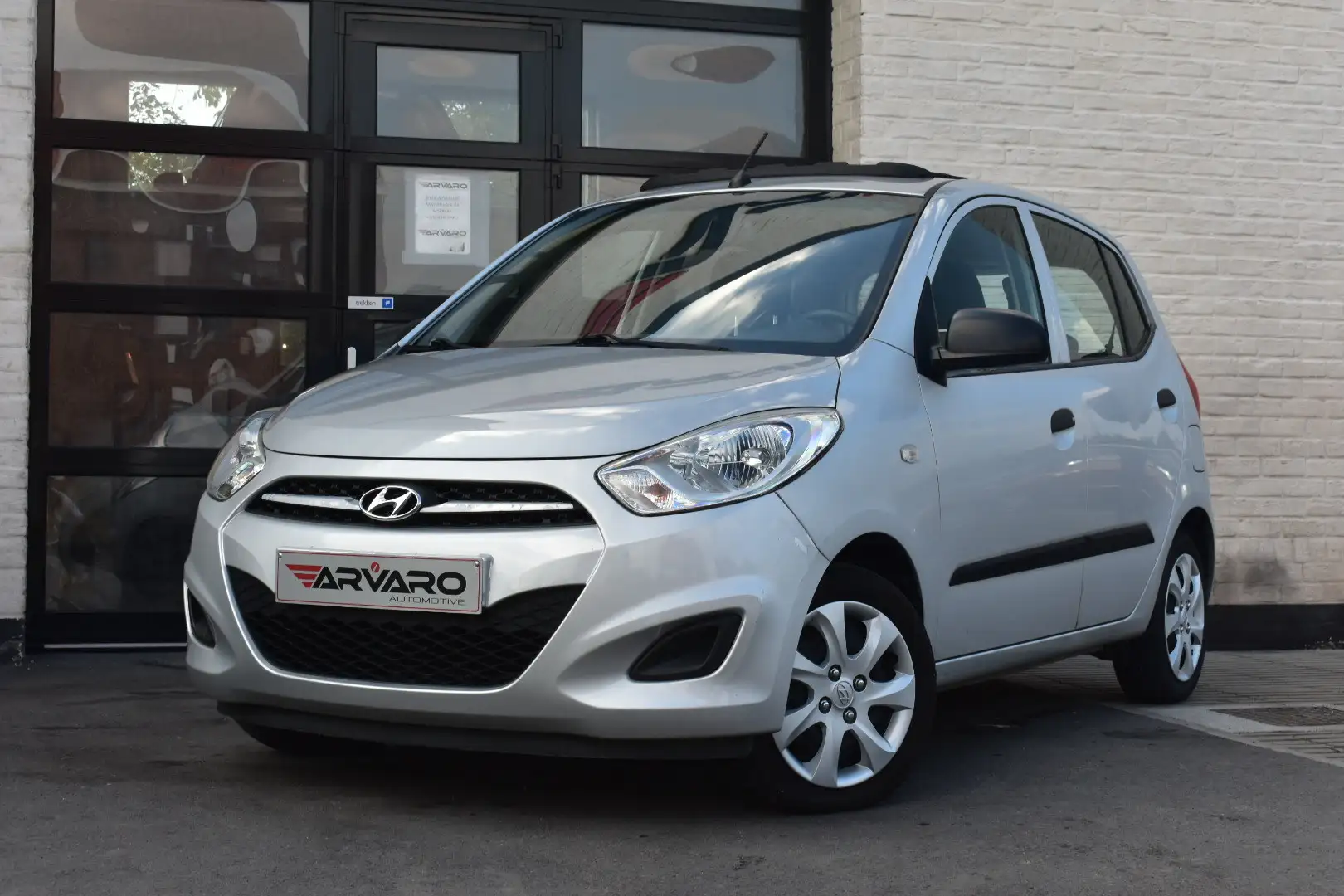 Hyundai i10 1.1 5 Star Edition / Opendak / 58Dkm / Garantie Argent - 2