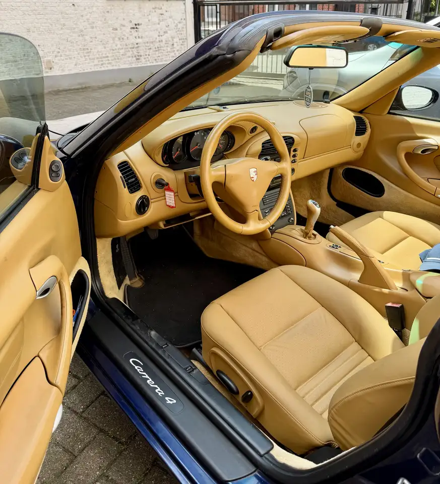 Porsche 996 Carrera 4 Cabriolet, foto 4