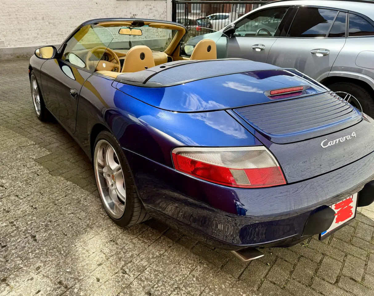 Porsche 996 Carrera 4 Cabriolet, foto 3