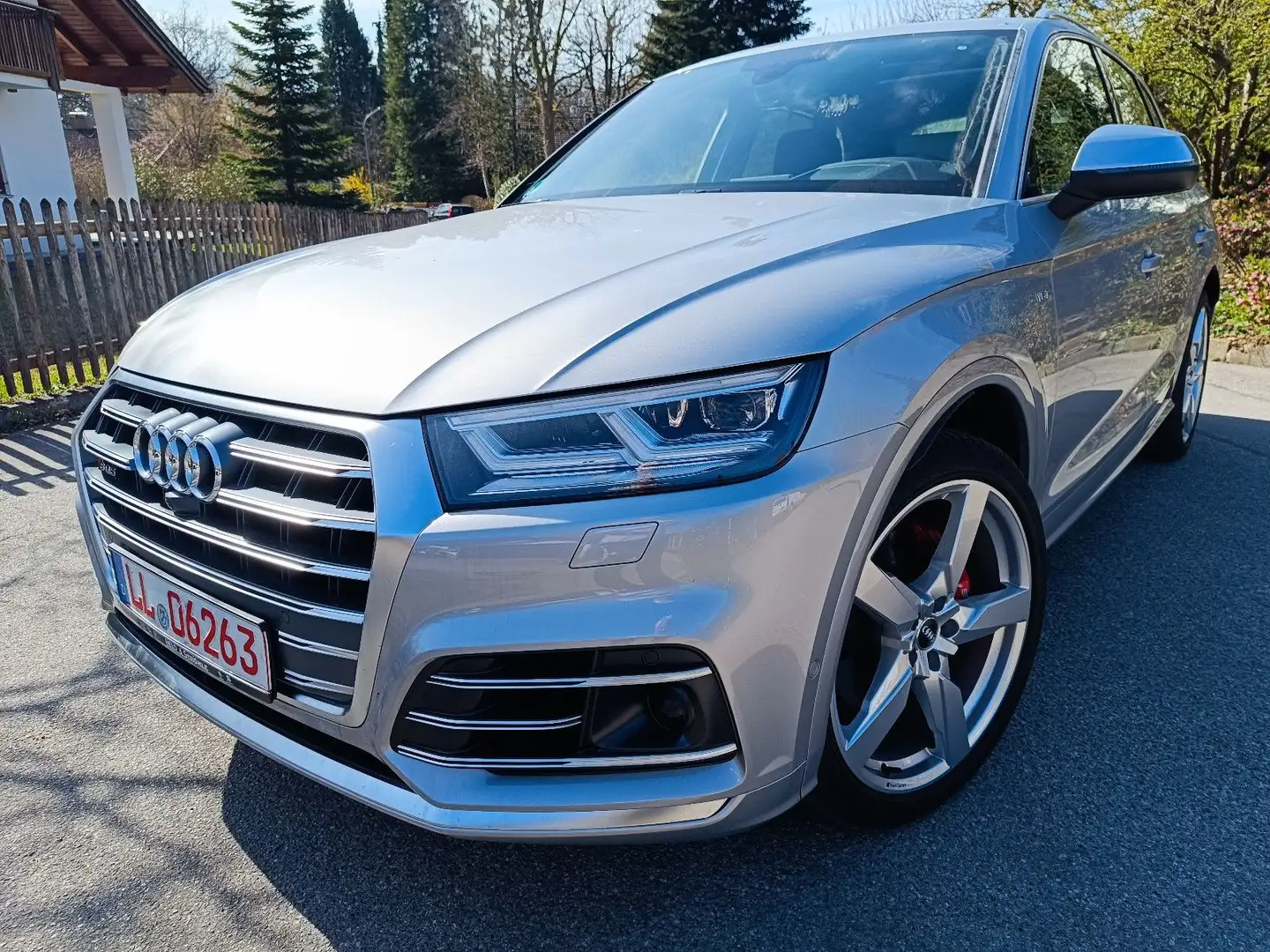 Audi SQ5 3.0 absolute Vollausstattung orig.1.800 Km ! Srebrny - 1
