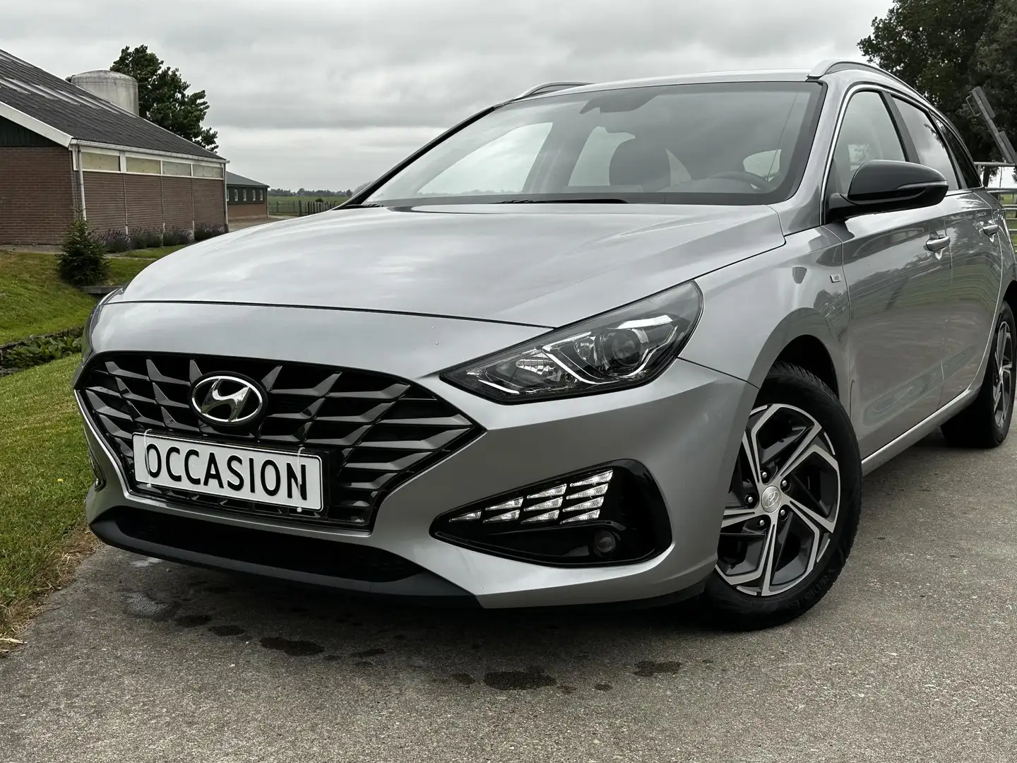 Hyundai i30 Wagon 1.0 T-GDi MHEV Comfort | HYBRID | KEYLESS EN Grijs - 2