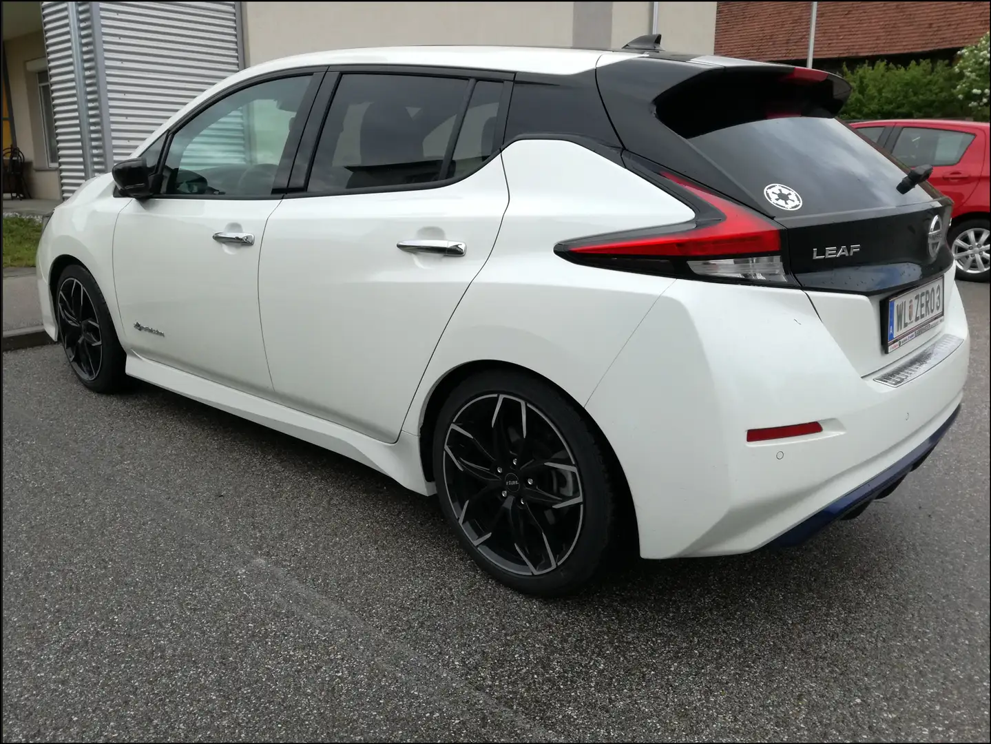 Nissan Leaf Nissan Leaf N-Connector 40kWh +Vollausstattung+ Weiß - 1