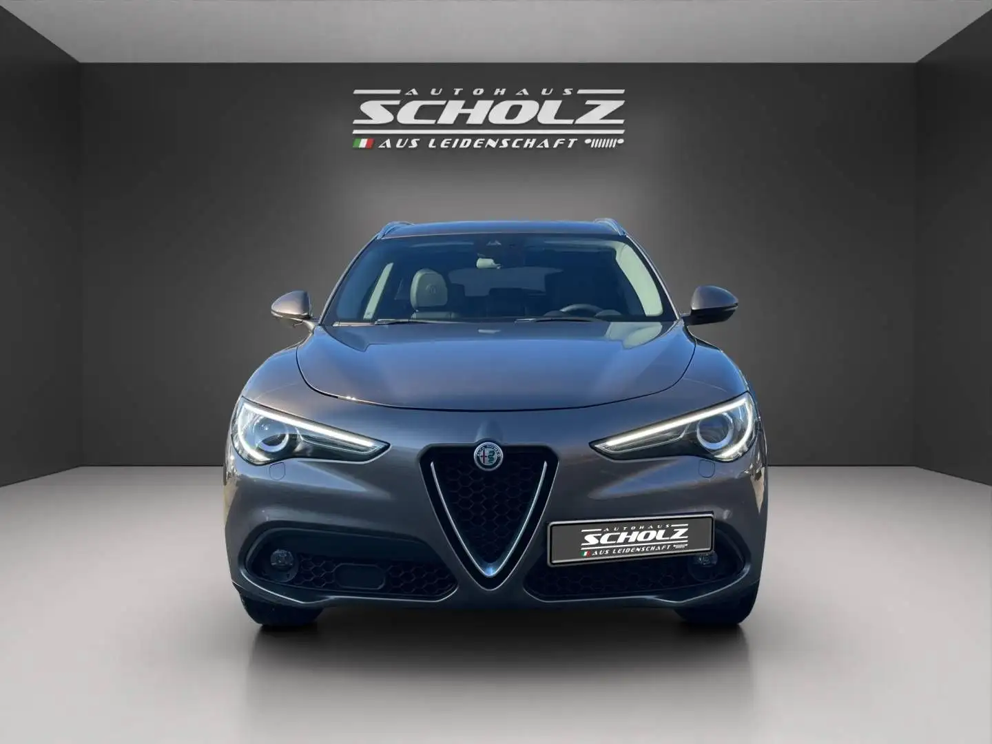 Alfa Romeo Stelvio MY18 Super 2.2 Diesel 16V 132kw (1 Grigio - 2