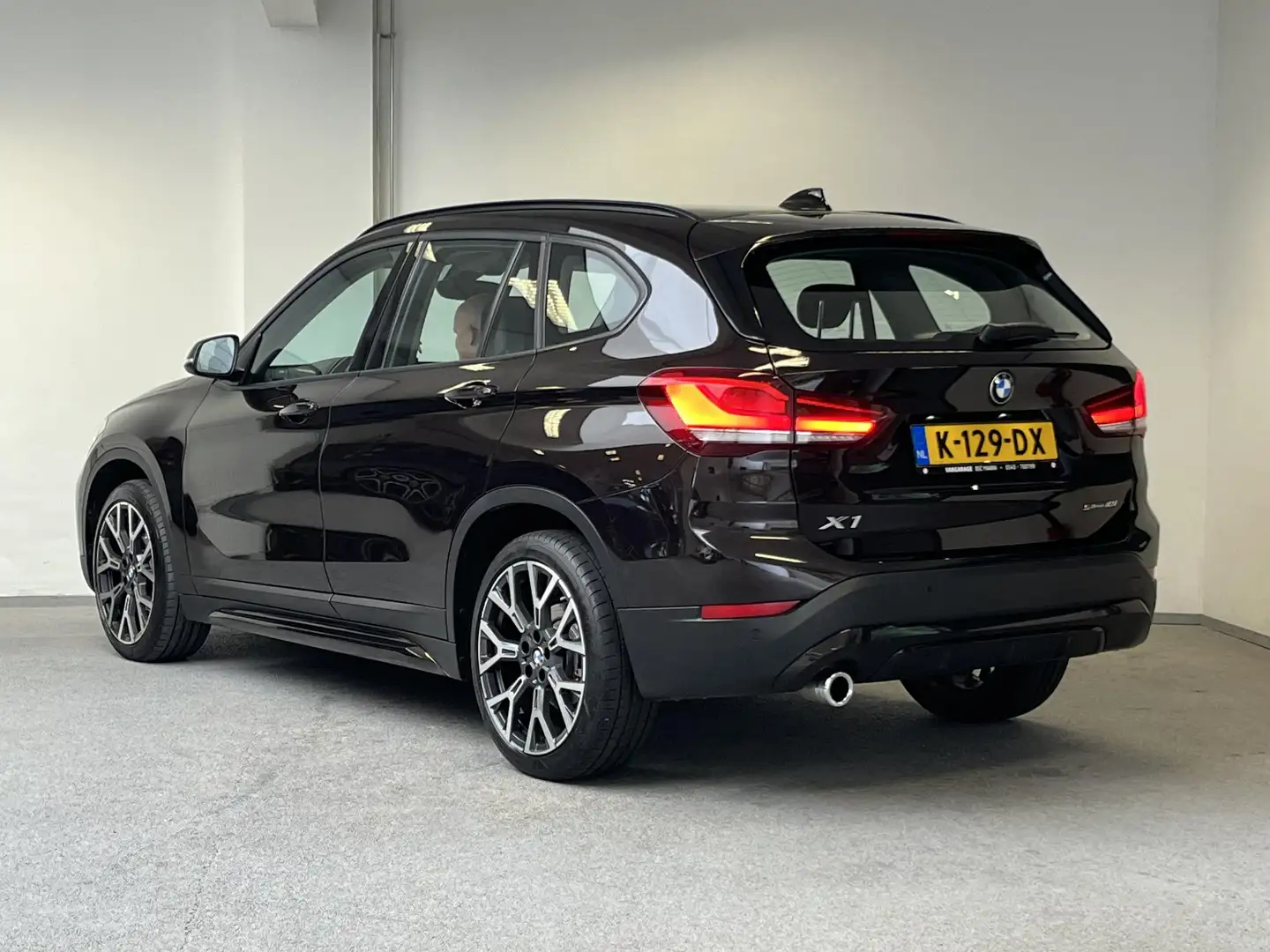 BMW X1 sDrive18i High Executive | X-LINE | SPORTSTOELEN | Marrón - 2