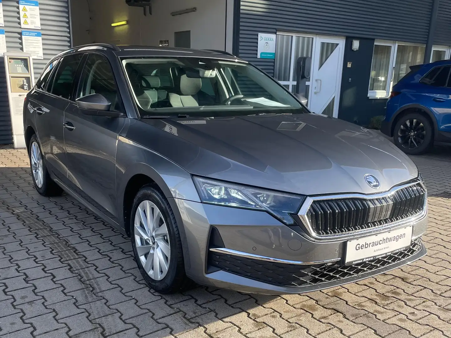 Skoda Octavia Octavia Combi 1.5 TSI mHEV DSG Selection Grau - 2