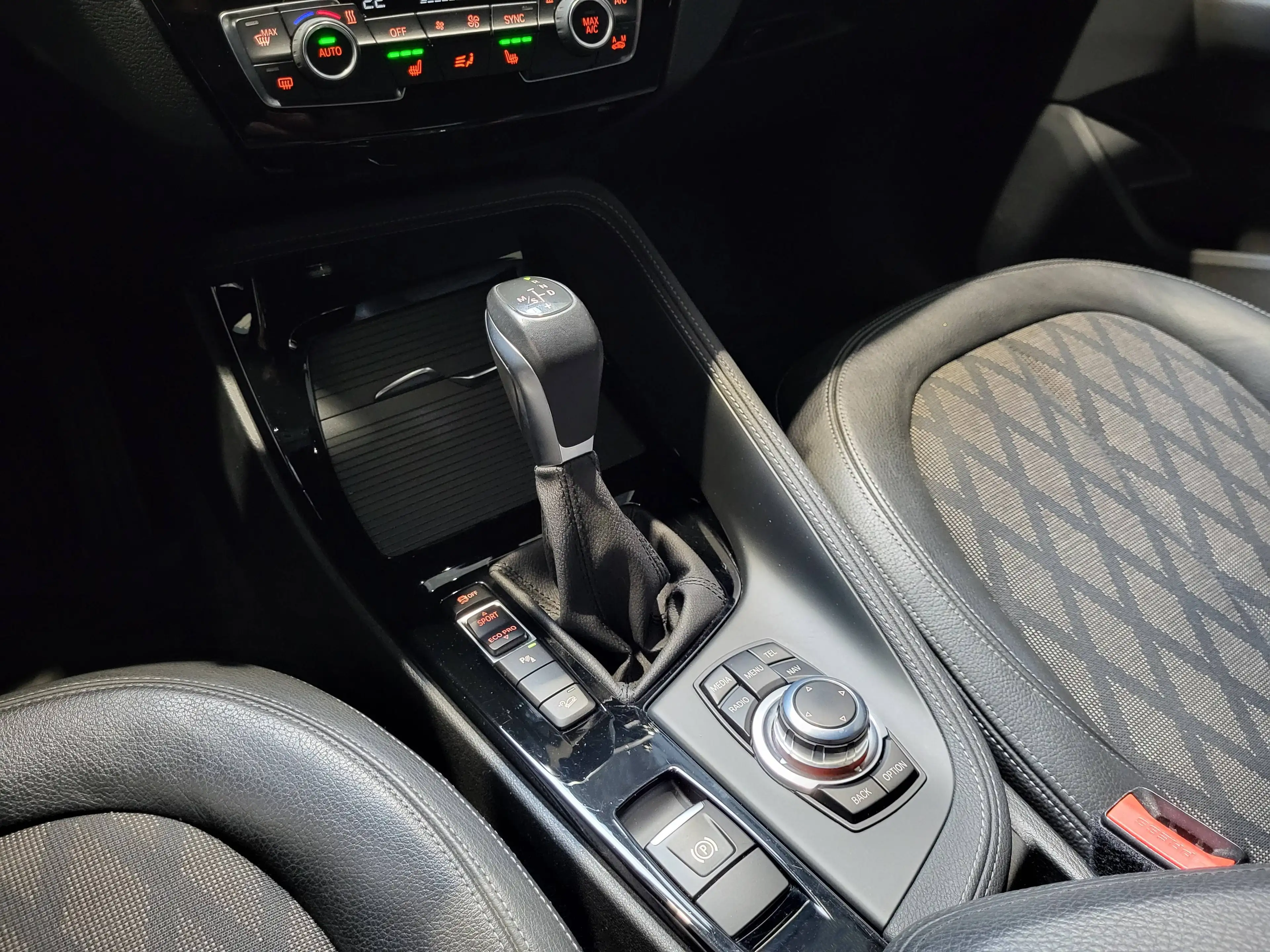 BMW X1 20d xDrive *xLine| Navi| Kamera| LED* — photo 12