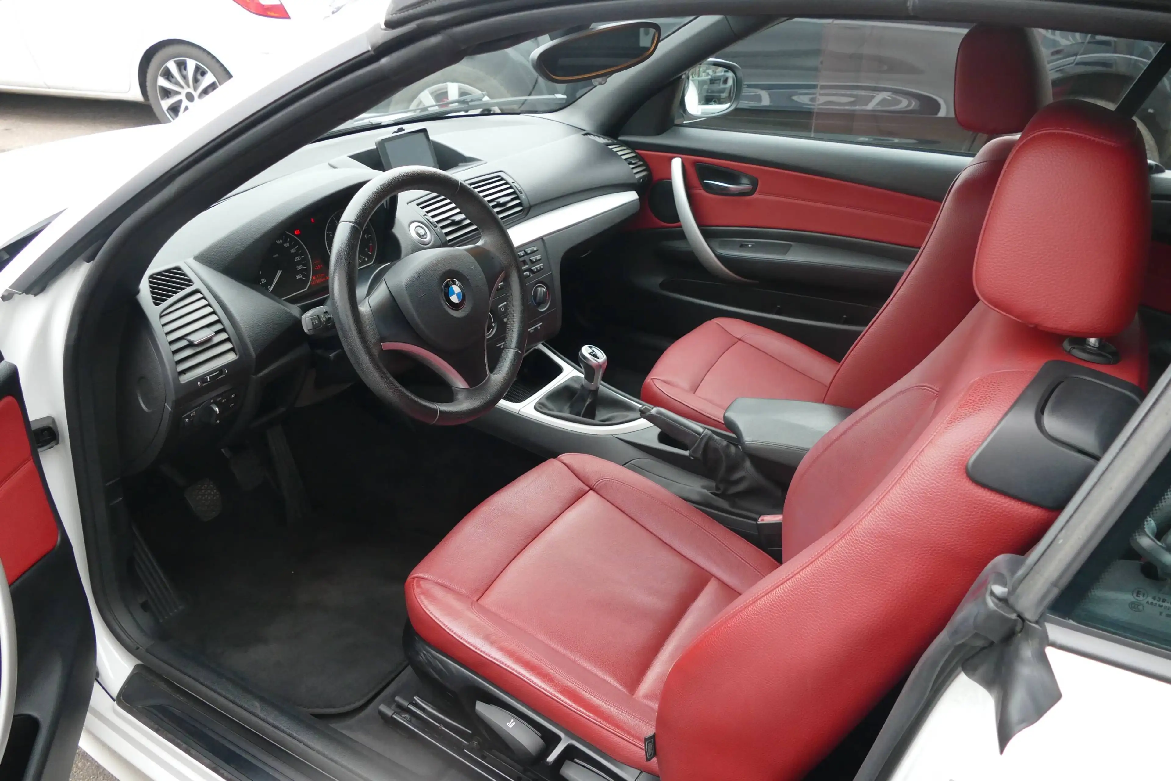 BMW 118 118i Cabrio Cabriolet Klima Leder Radio CD Sitzhei — photo 7