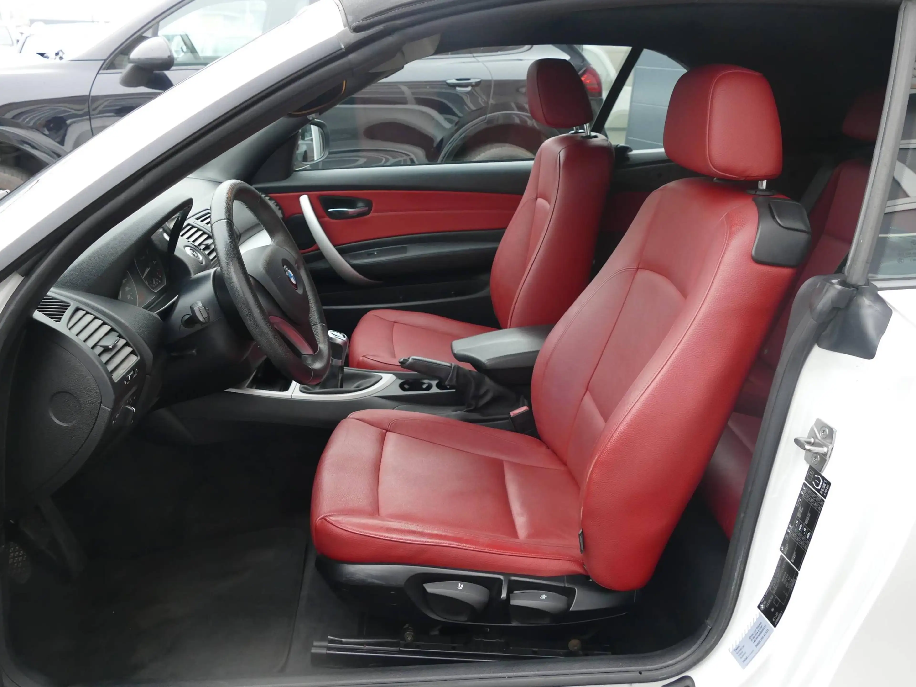 BMW 118 118i Cabrio Cabriolet Klima Leder Radio CD Sitzhei — photo 8