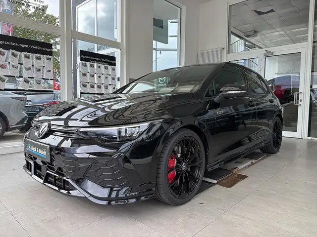 Volkswagen Golf GTI Clubsport*AKRA,PANO,DCC,H&K,360GRAD*