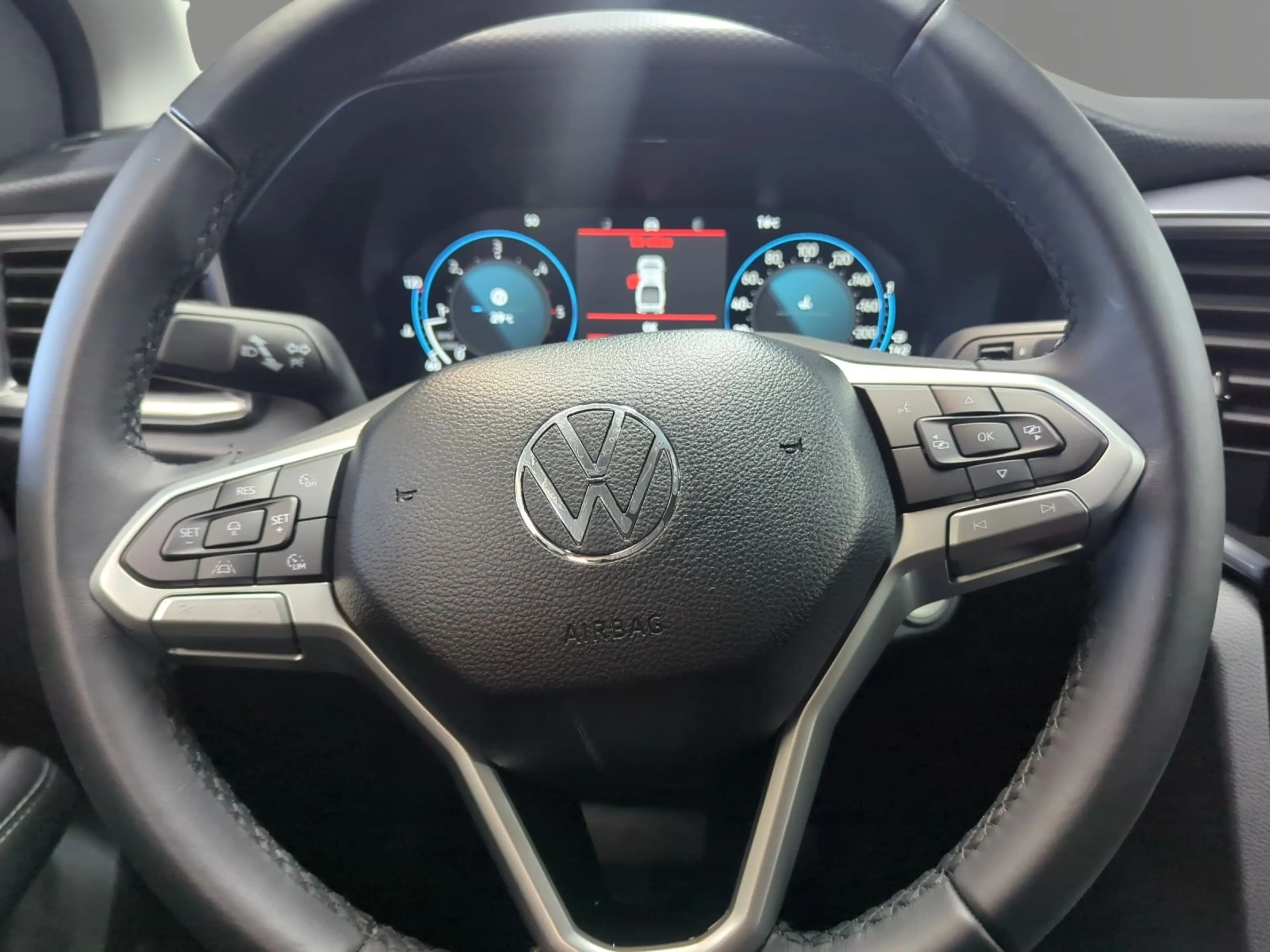 Volkswagen Amarok Style 3.0 TDI 4M AHK DIFF. MATRIX STANDHZ — photo 12