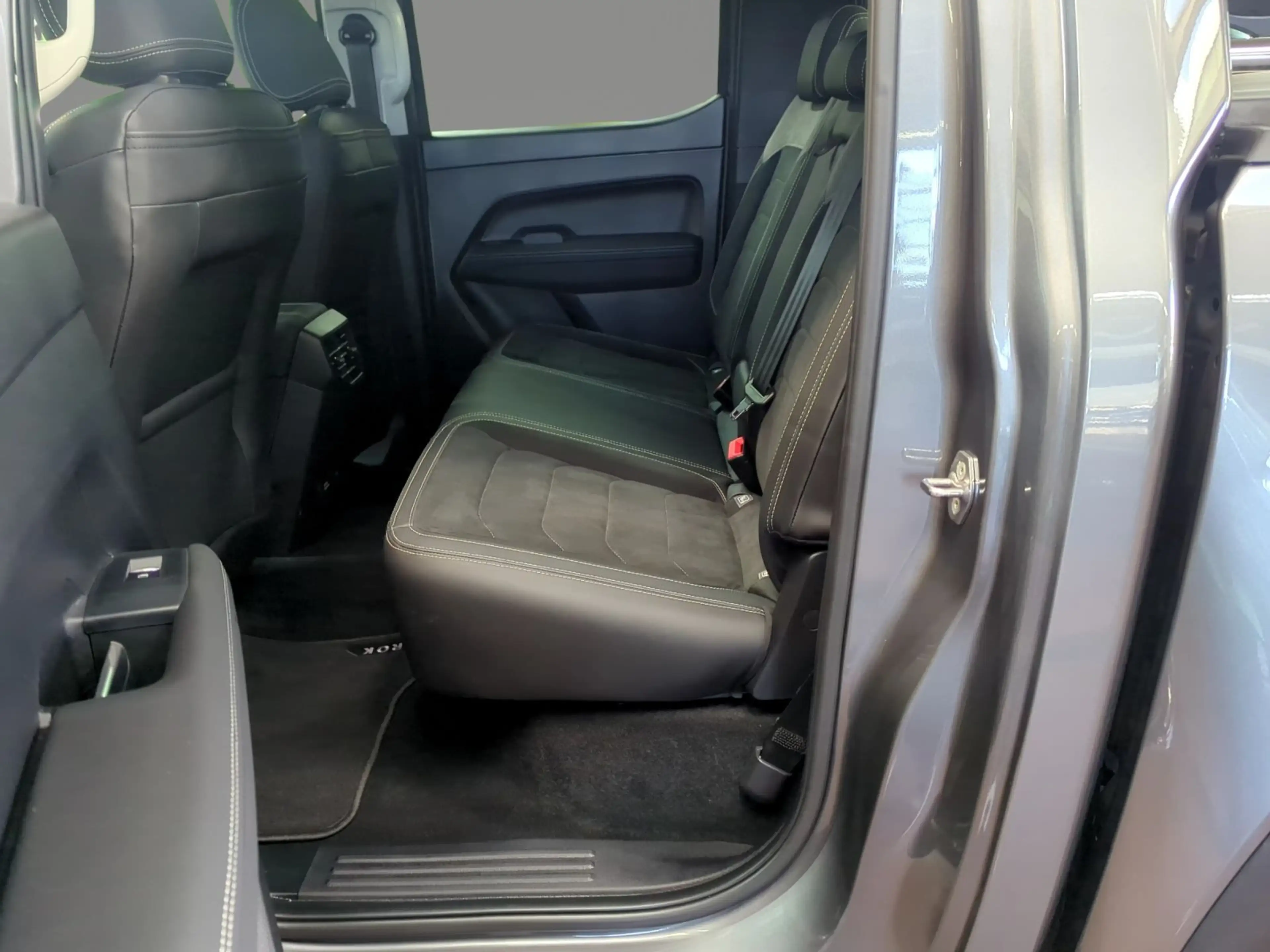 Volkswagen Amarok Style 3.0 TDI 4M AHK DIFF. MATRIX STANDHZ — photo 10