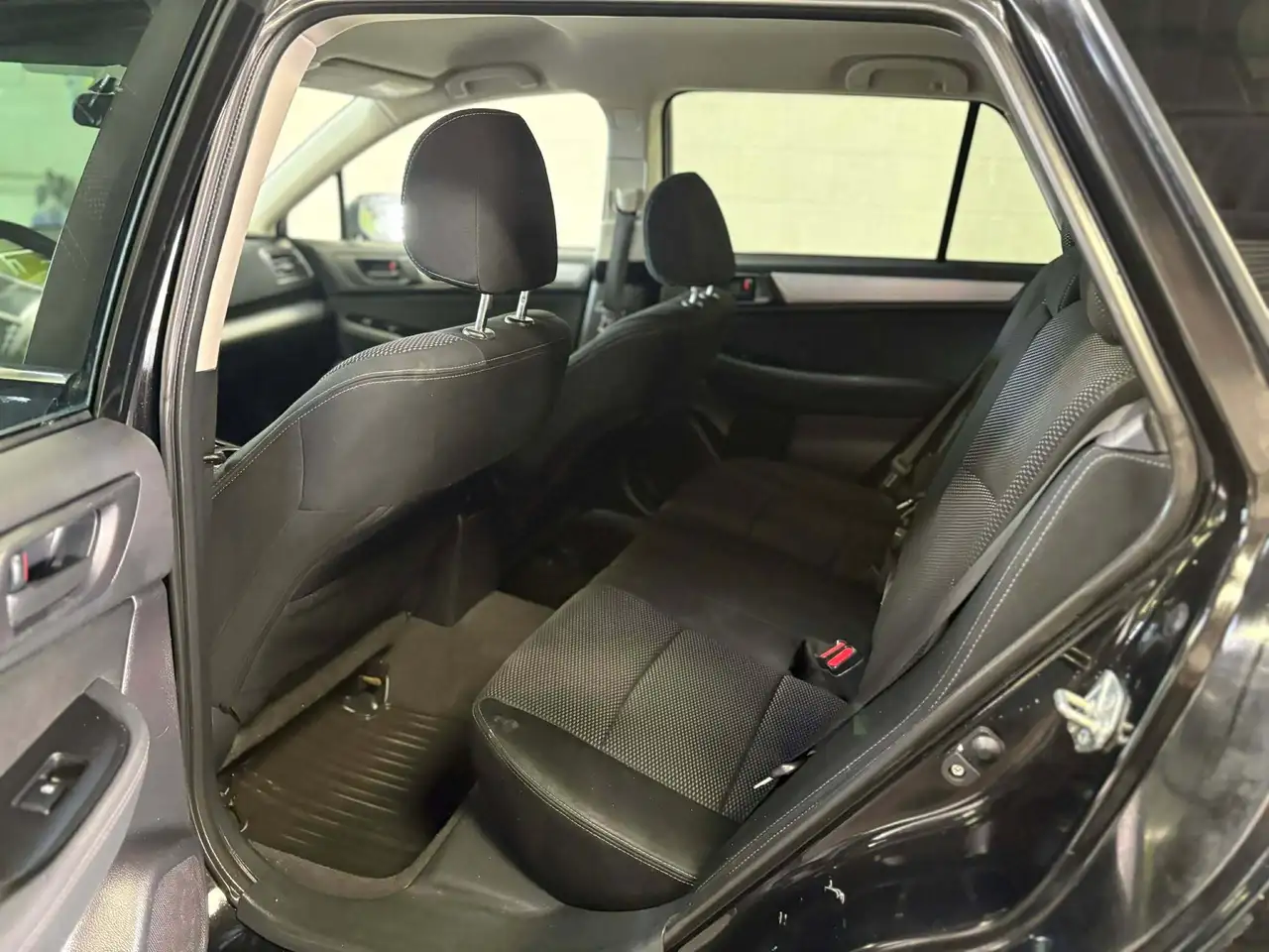 Subaru OUTBACK photo Subaru OUTBACK