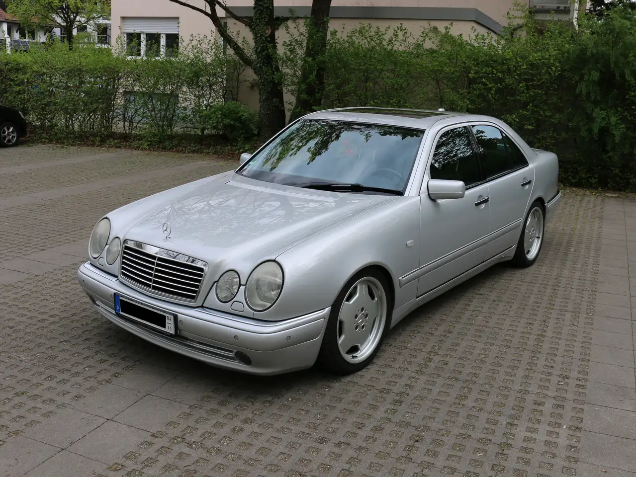 Mercedes-Benz E 55 AMG