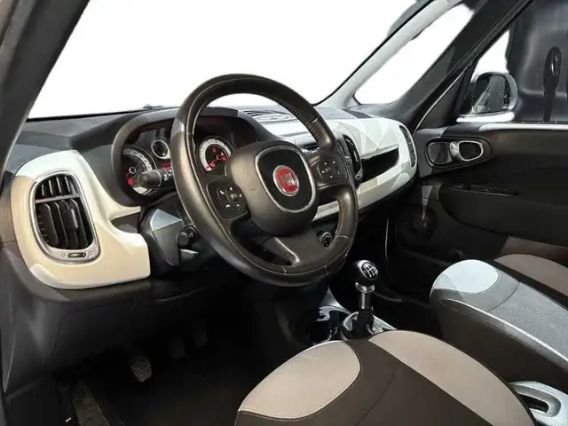 Fiat 500l view 11