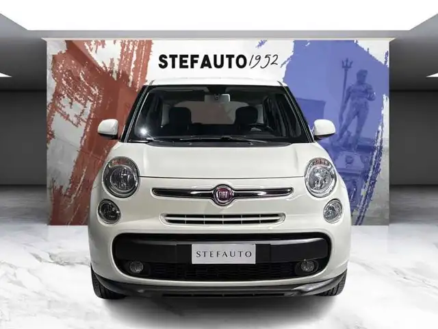 Fiat 500l view 2