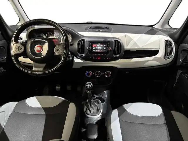 Fiat 500l view 13