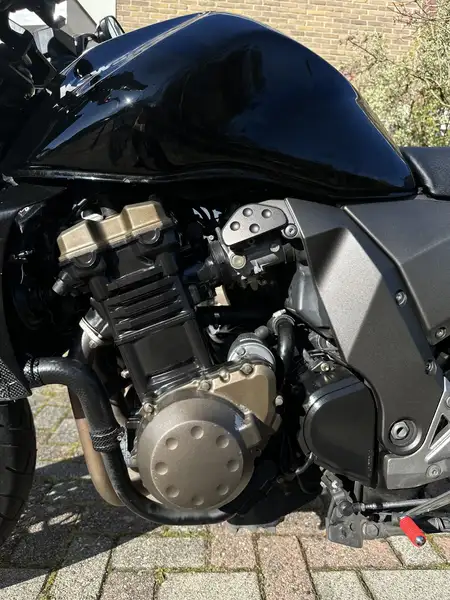 Kawasaki Z 750 - foto 8