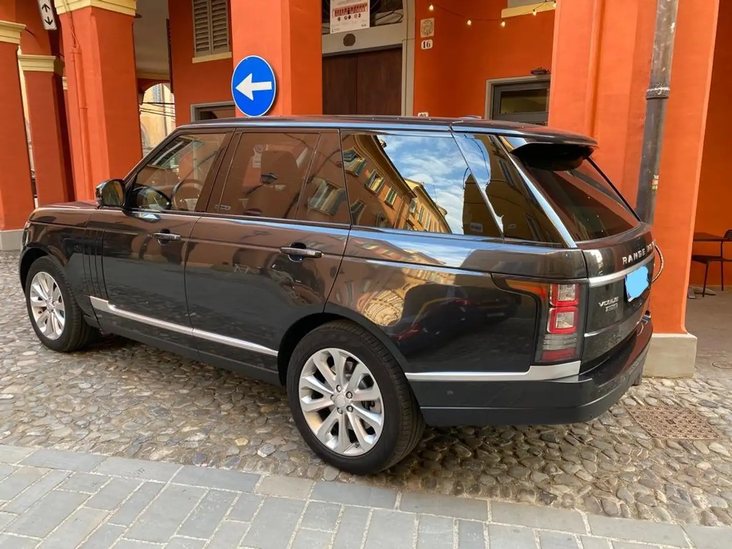 Land Rover Range Rover Range Rover IV 2013 4.4 sdV8 Vogue auto Grigio - 2