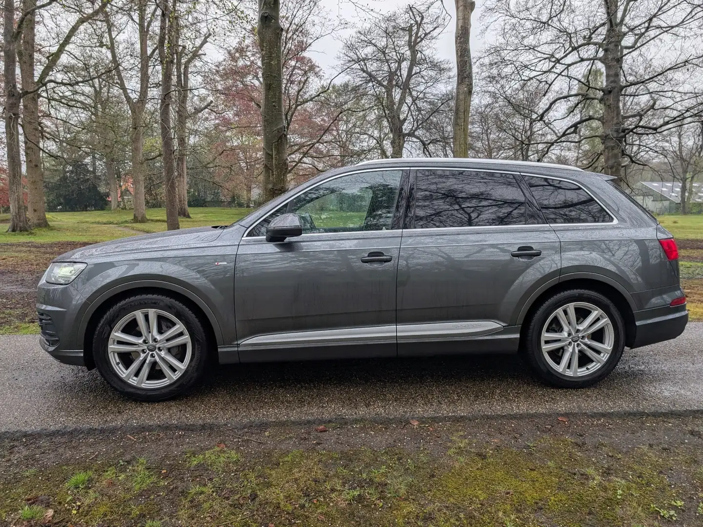 Audi Q7 3.0TDI proline Sline quattro grijs kenteken Šedá - 2