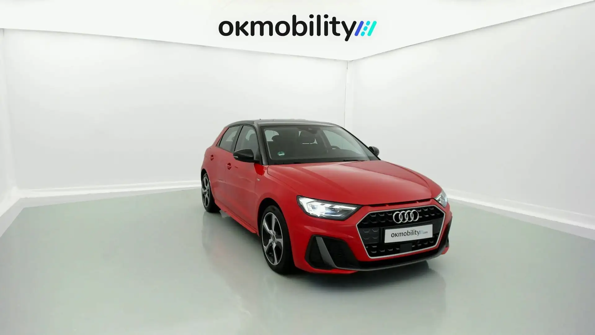 Audi A1 Sportback 25 TFSI Adrenalin Rojo - 2