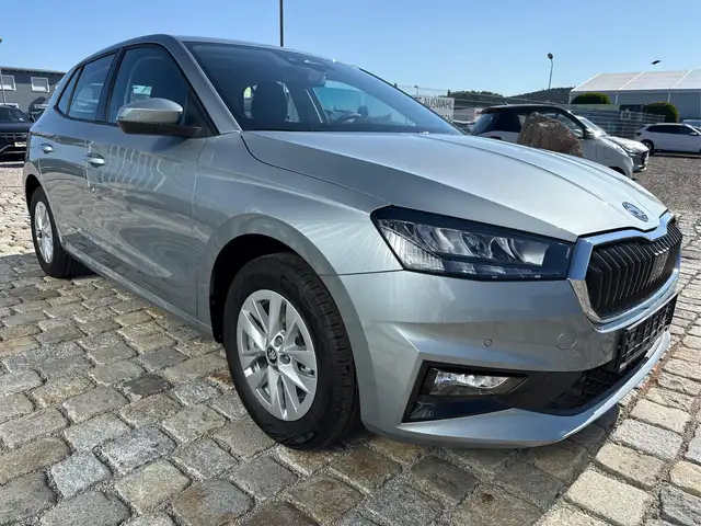 Skoda Fabia view 3