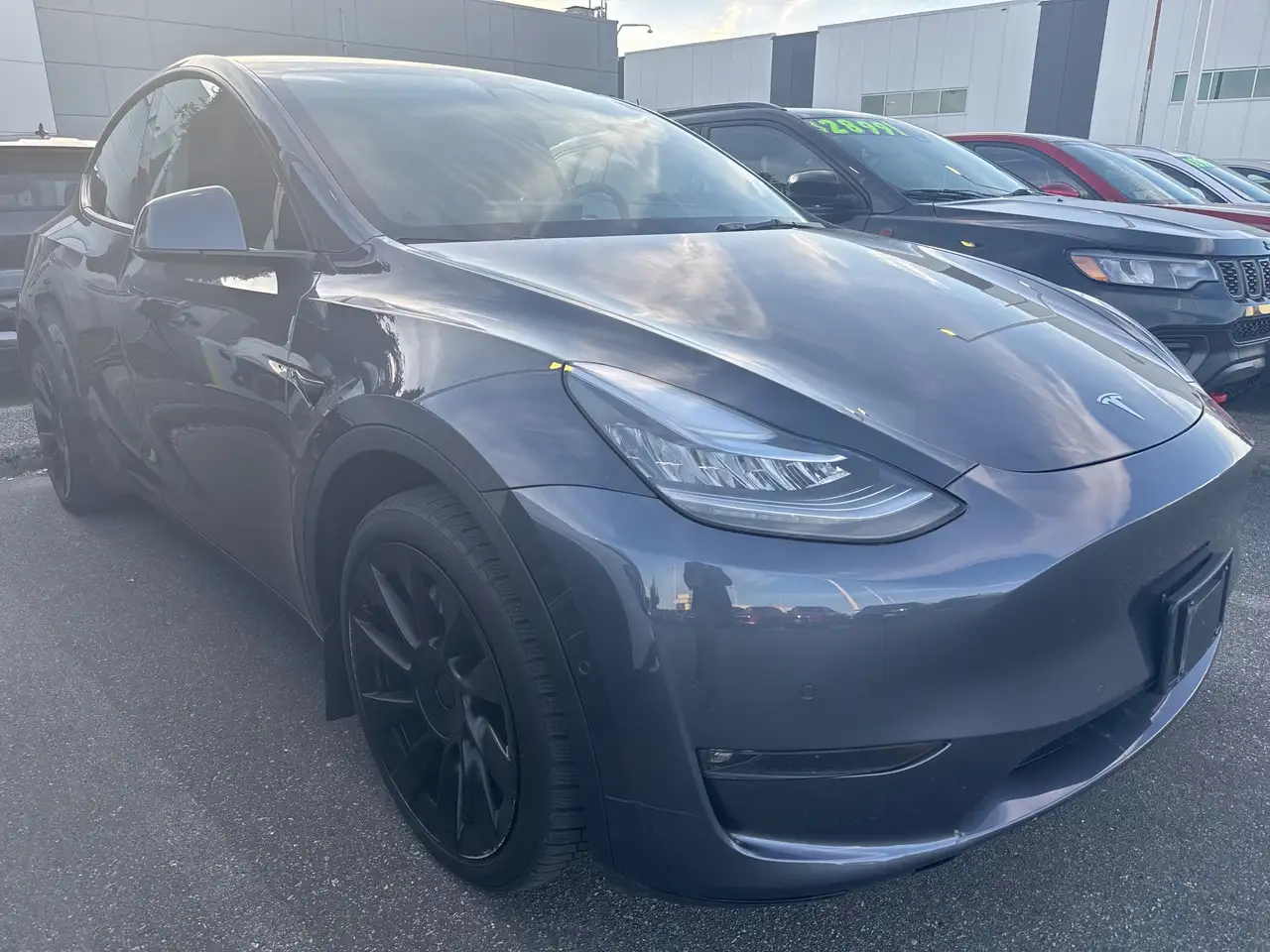 Tesla Model Y снимка Tesla Model Y