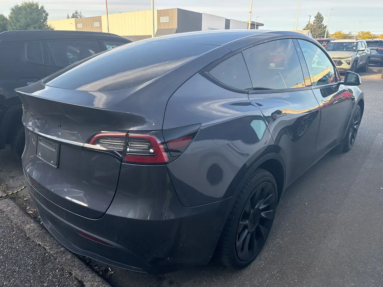 Tesla Model Y снимка Tesla Model Y