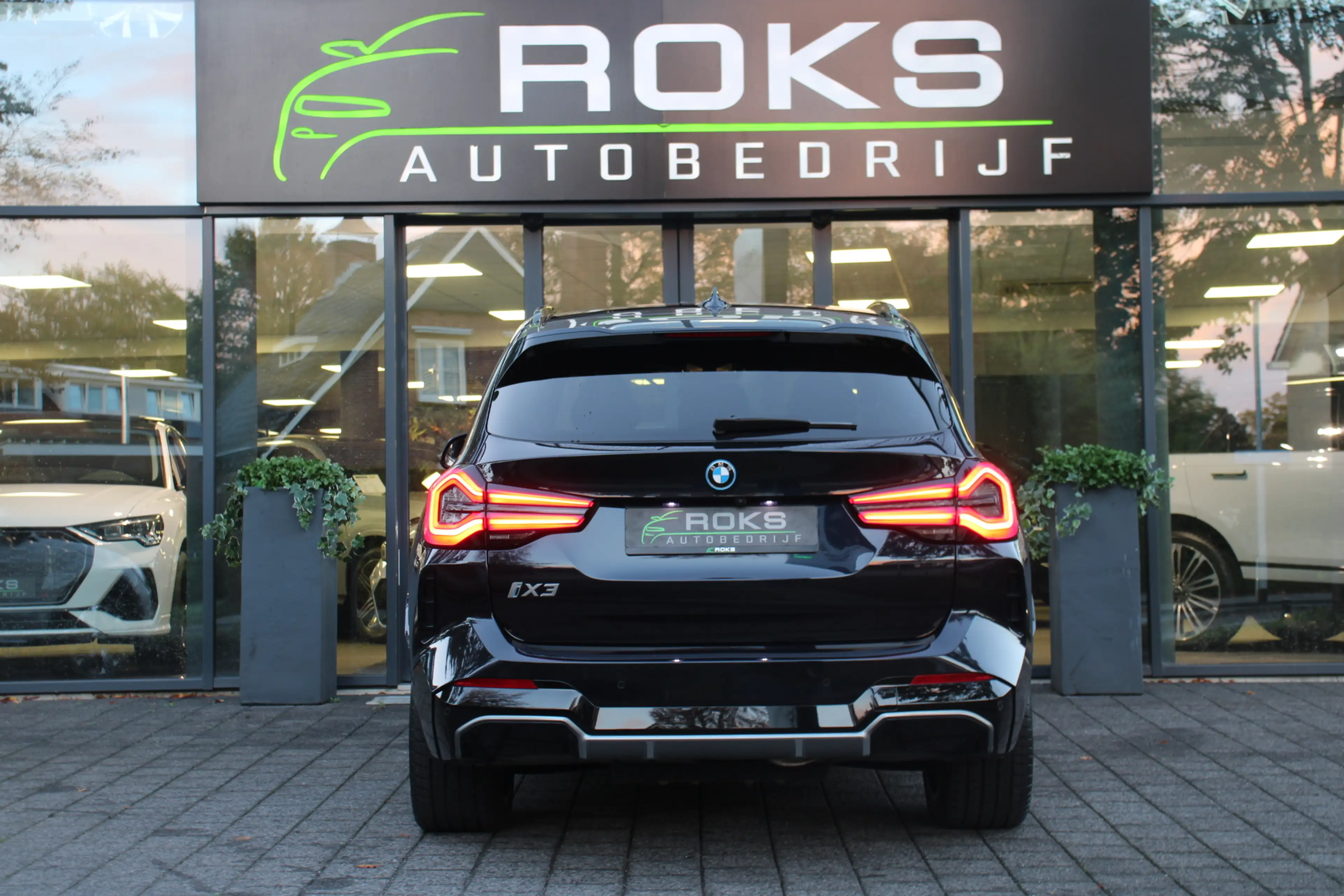 BMW iX3 High Executive 80 kWh Shadowline/360 Camera/Keyles — photo 3