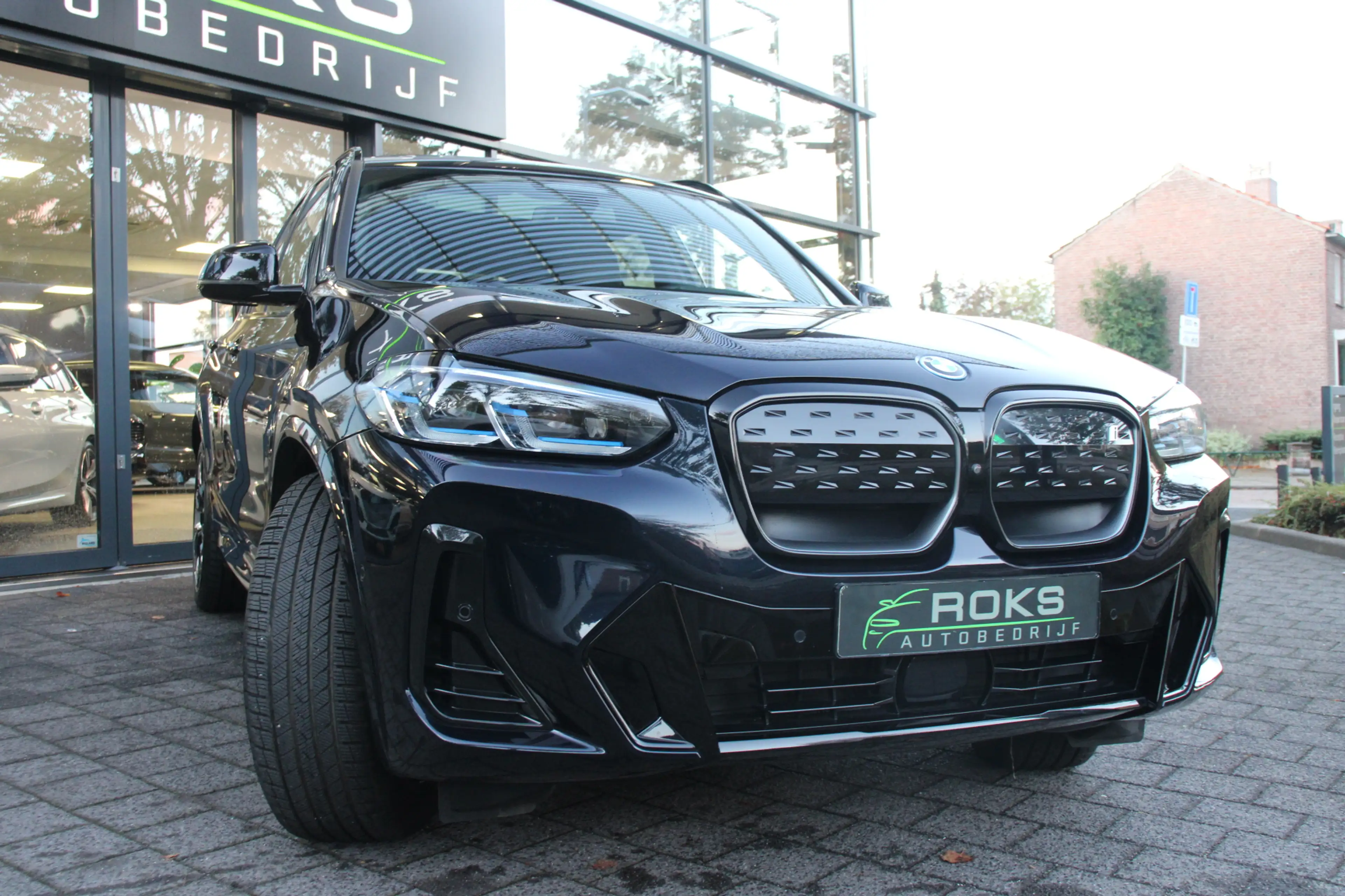 BMW iX3 High Executive 80 kWh Shadowline/360 Camera/Keyles — photo 9