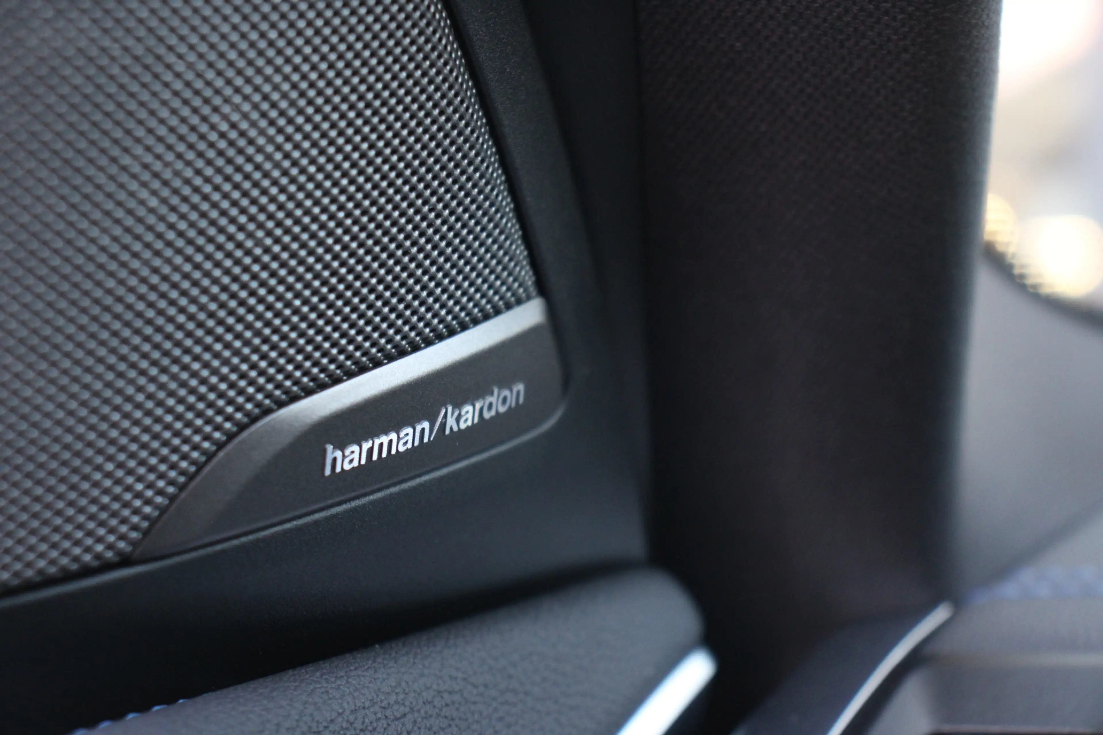 BMW iX3 High Executive 80 kWh Shadowline/360 Camera/Keyles — photo 12