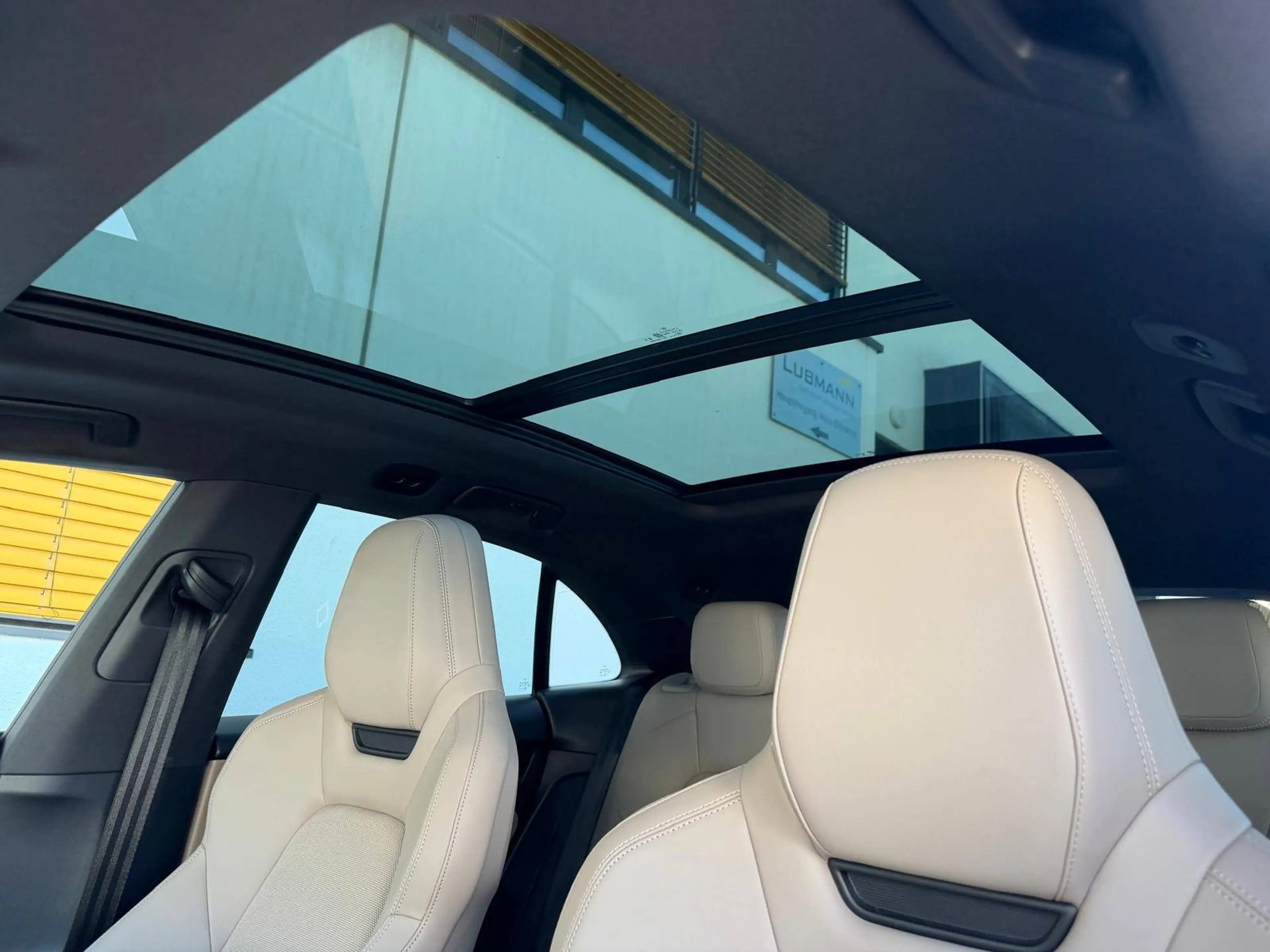 Porsche Macan Macan — photo 6