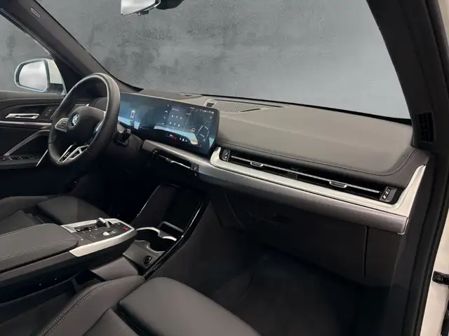 BMW X1 view 12