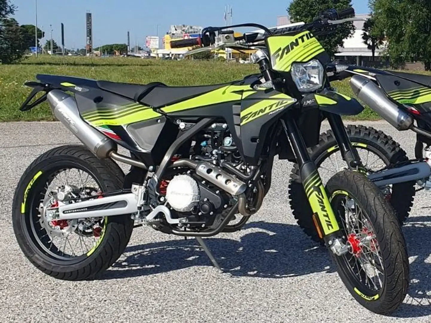 Fantic 125M Motard Performance Negru - 1
