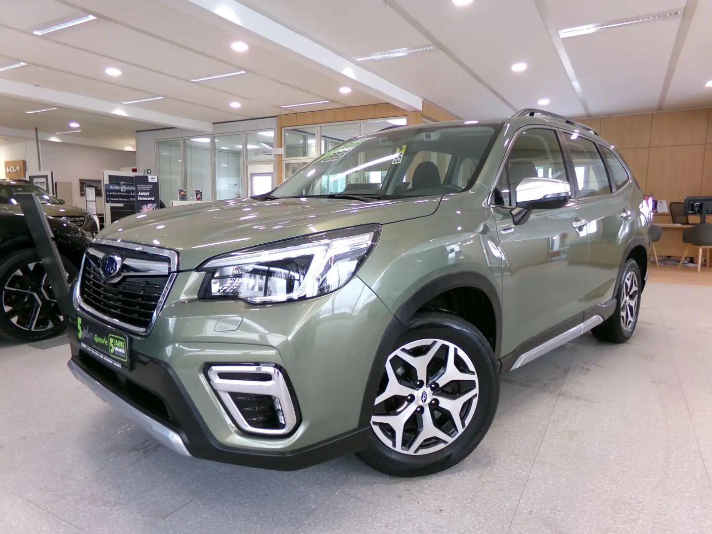 Subaru Forester 2,0ie Mild-Hybrid TREND ACC+LED+SHZ+LM Grün - 2