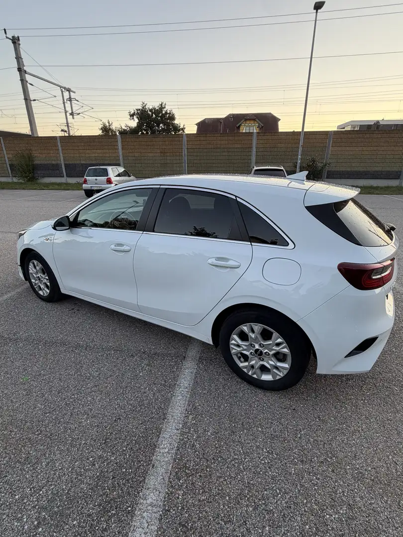 Kia Ceed / cee'd 1,0 TGDI ISG Silber - 2
