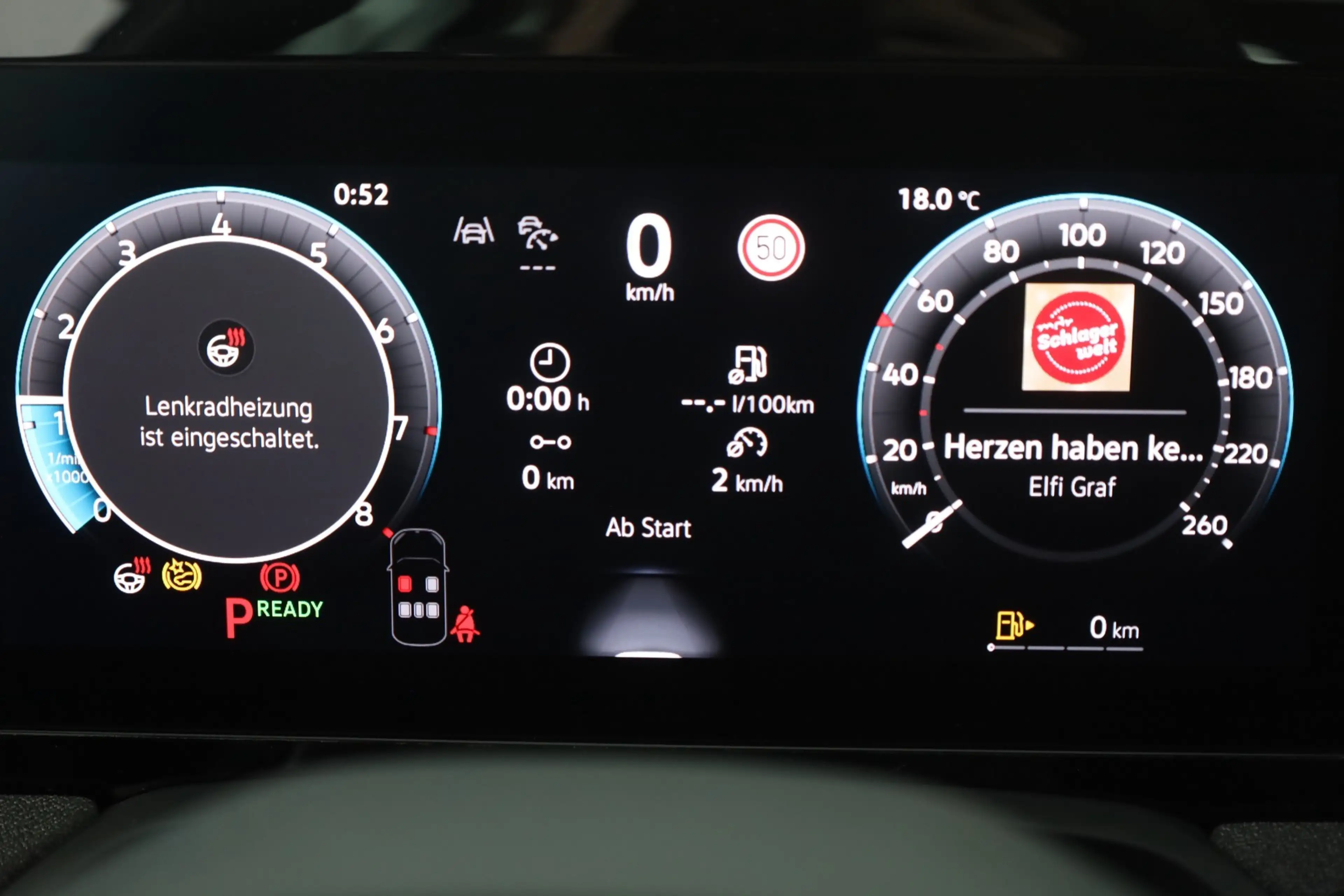 Volkswagen Passat Variant 1.5 eTSI DSG LED ACC AHK — photo 11