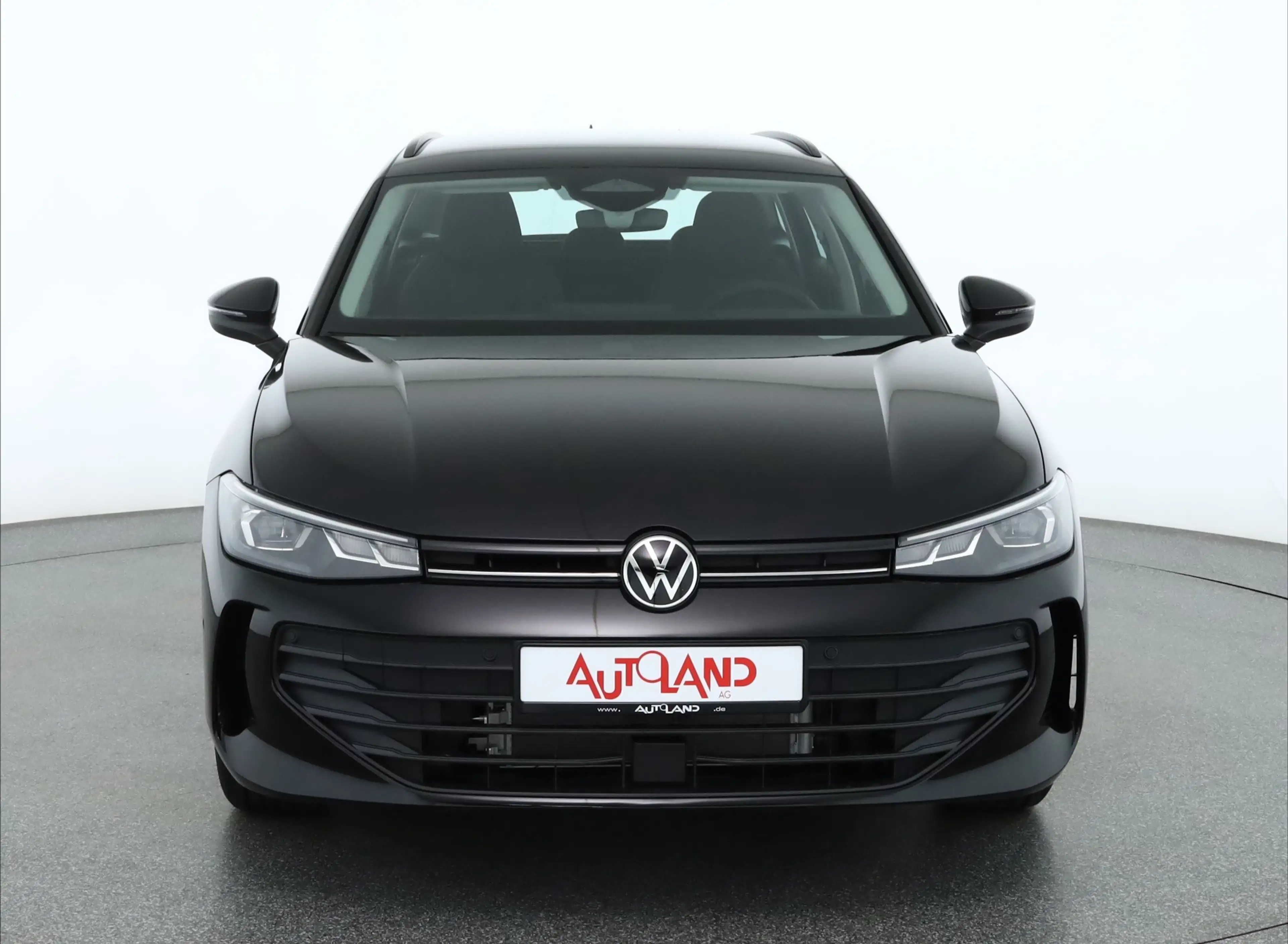 Volkswagen Passat Variant 1.5 eTSI DSG LED ACC AHK — photo 8