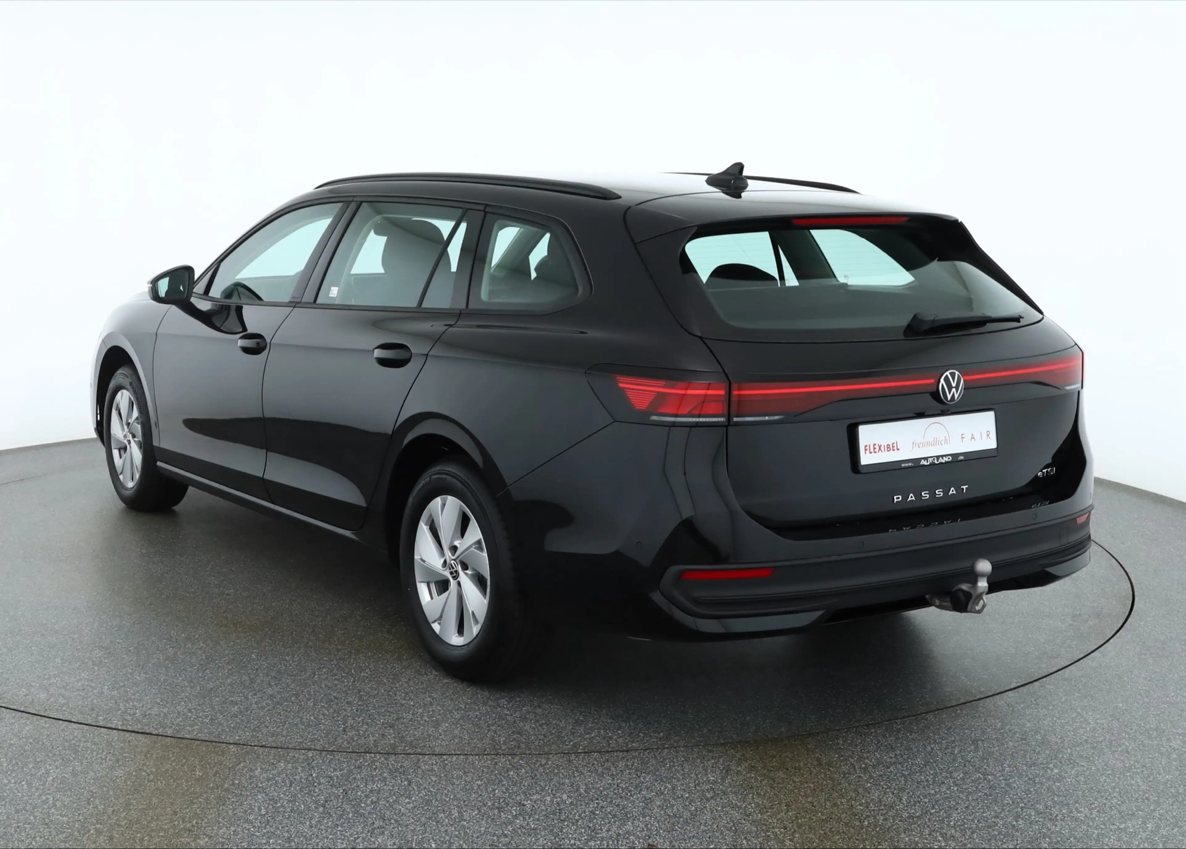 Volkswagen Passat Variant 1.5 eTSI DSG LED ACC AHK — photo 3