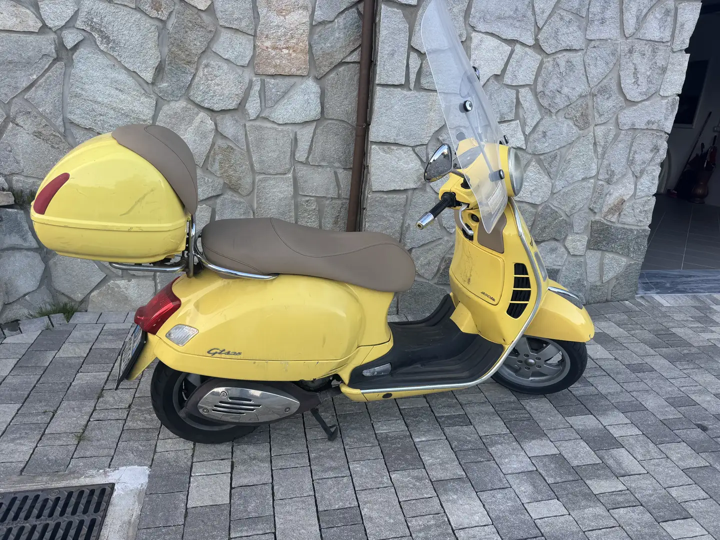 Vespa GTS 250 - 1
