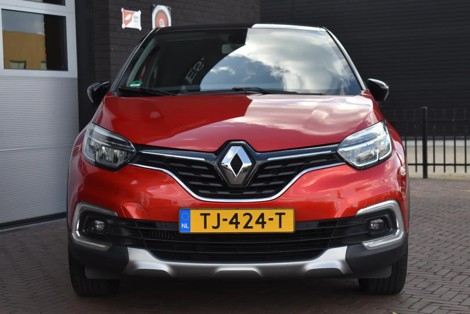 Renault Captur 0.9 TCe 90PK Intens | Navi | Camera | Incl. garant Rood - 2