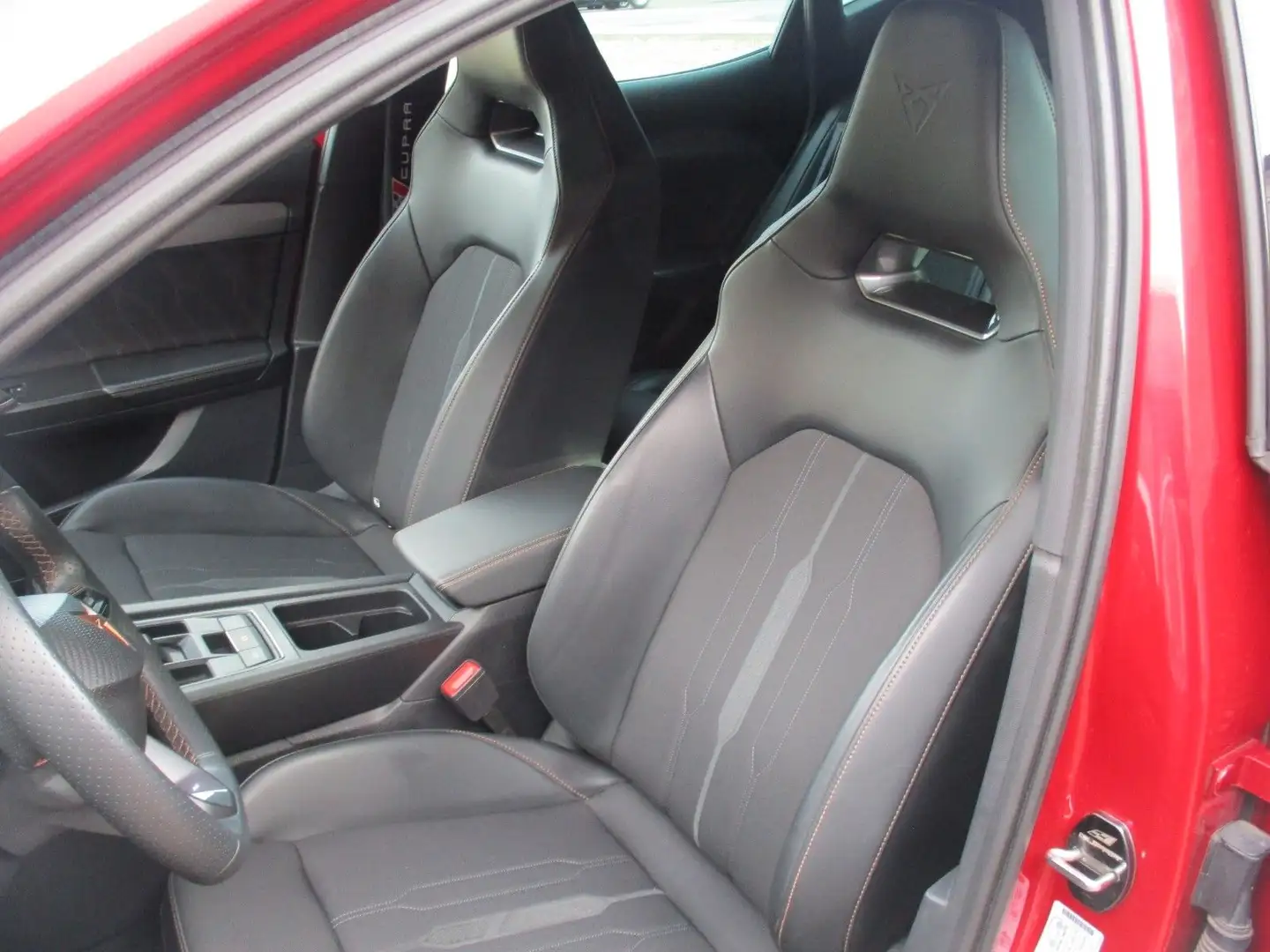 CUPRA Formentor VZ 4Drive Pano/AHK/19"/DCC/ACC/Beats Rot - 2