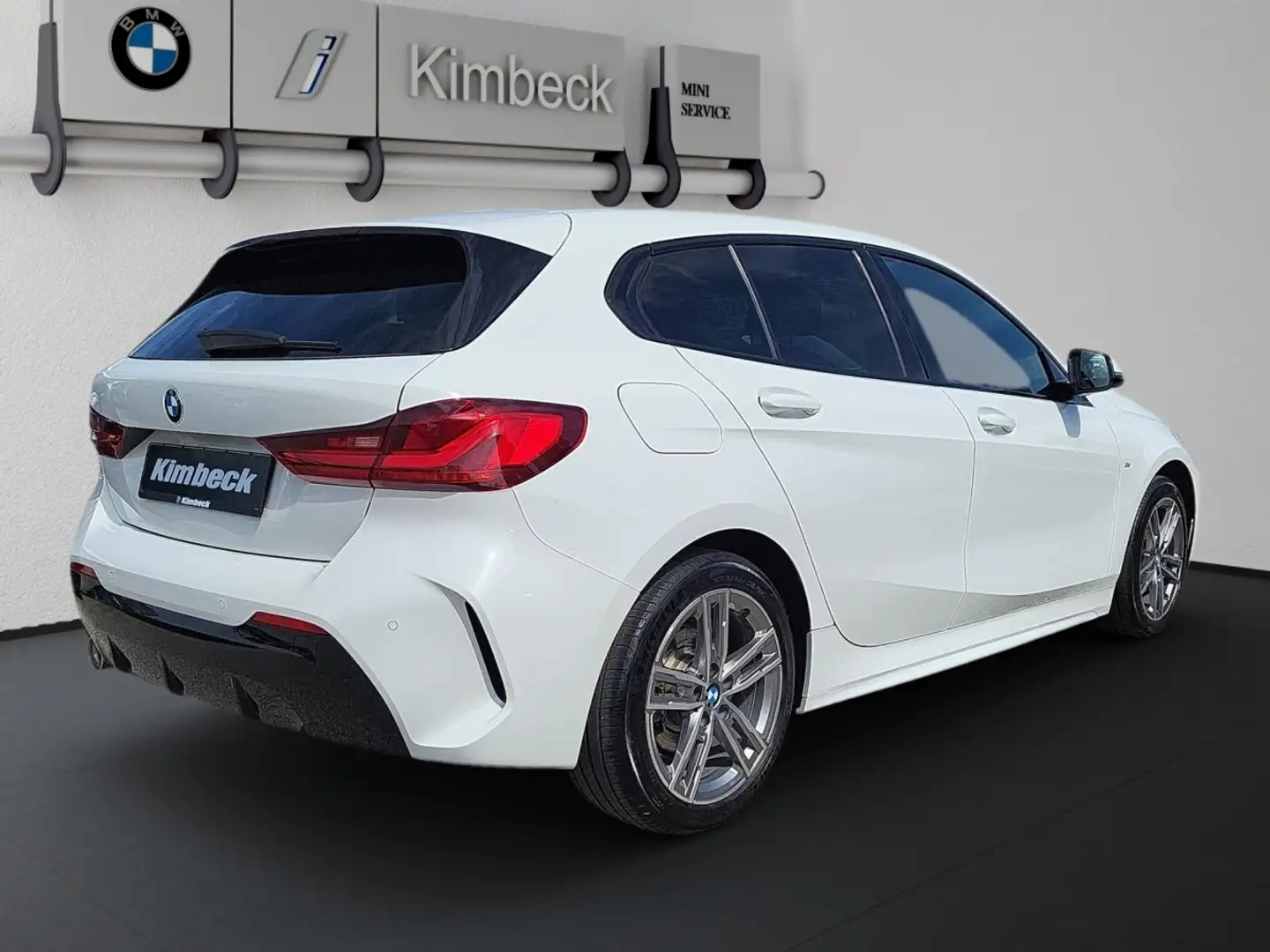BMW 118 i Limousine M SPORT LED ActiveGuard Navi PDC Blanco - 2
