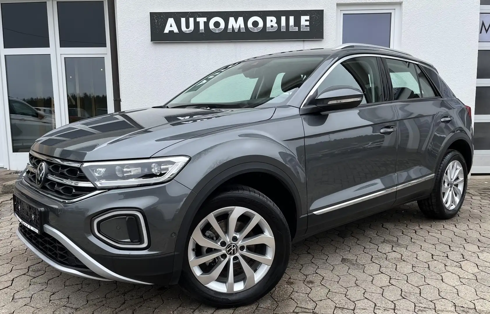 Volkswagen T-Roc STYLE 1.5 TSI DSG LED KAMERA ACC VIRT. COC Grau - 1