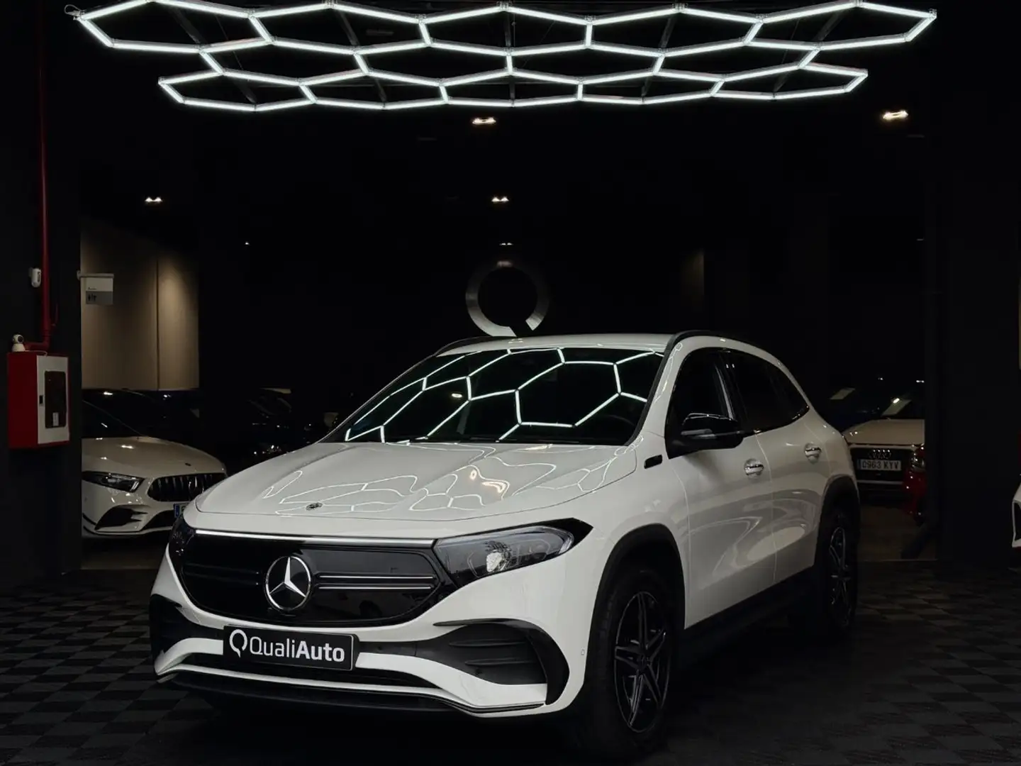 Mercedes-Benz EQA 250 Blanco - 1