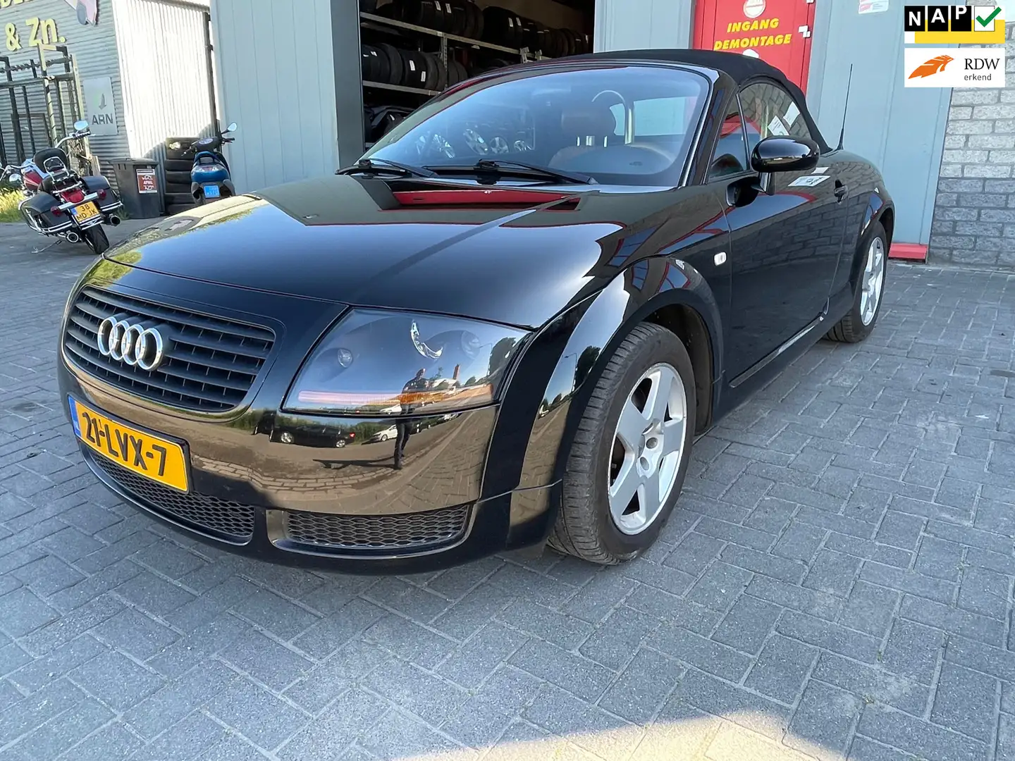 Audi TT Roadster 1.8 5V Turbo Noir - 1