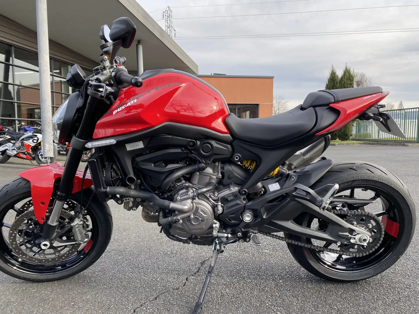 Ducati Monster 937 - 1